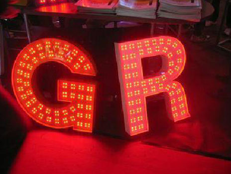 原阳县LED发光字有哪些优势？